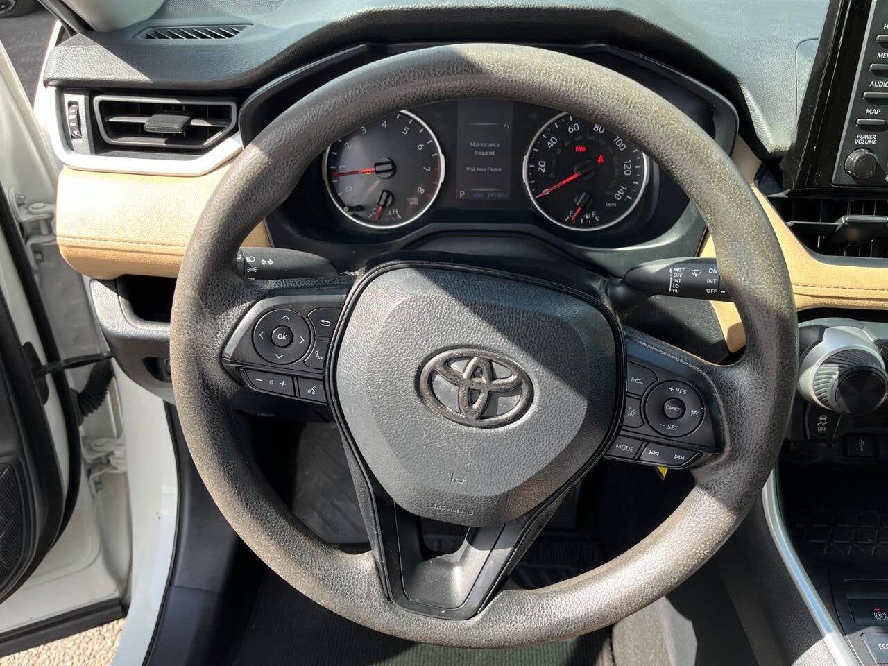 Vehicle image 36 of 47