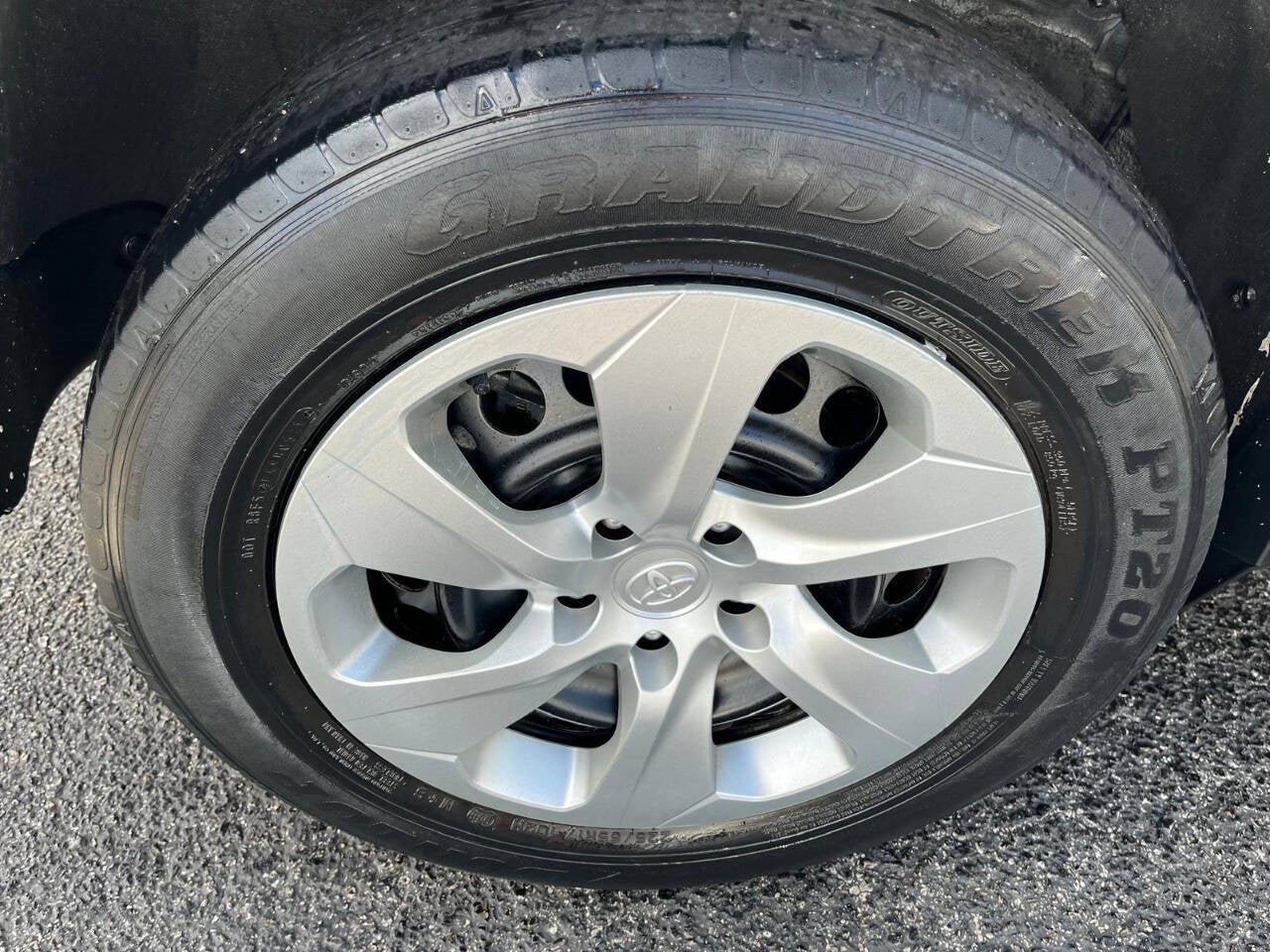 Vehicle image 18 of 47
