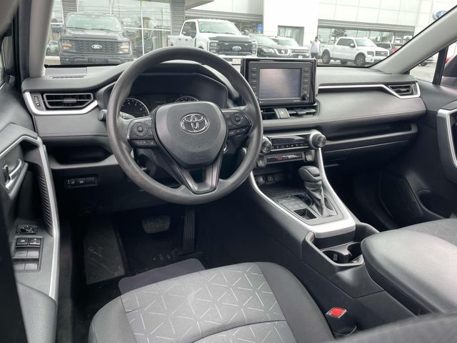 Vehicle image 14 of 33