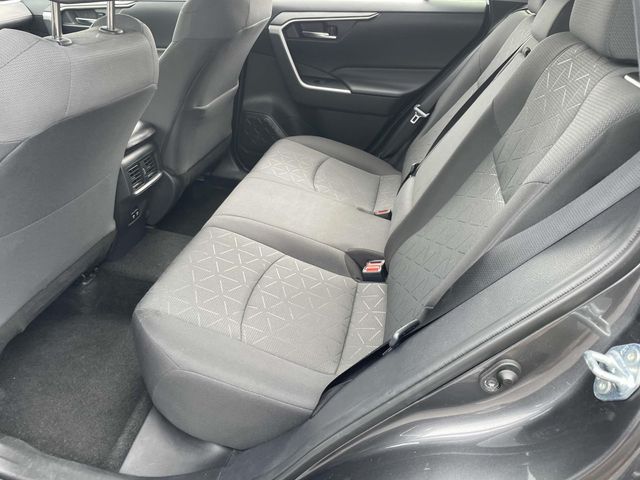 Vehicle image 15 of 33