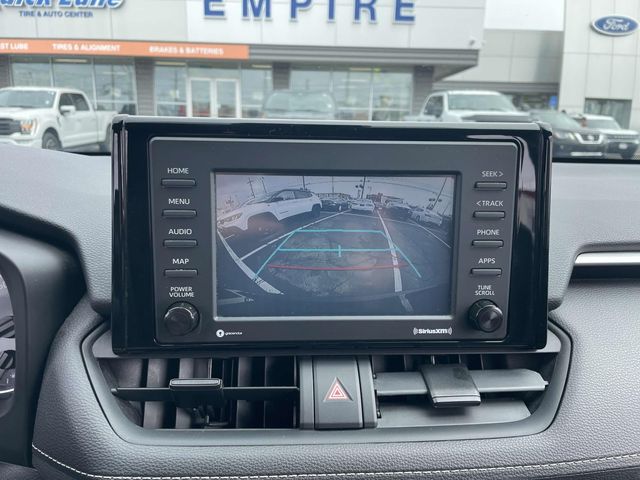 Vehicle image 23 of 33
