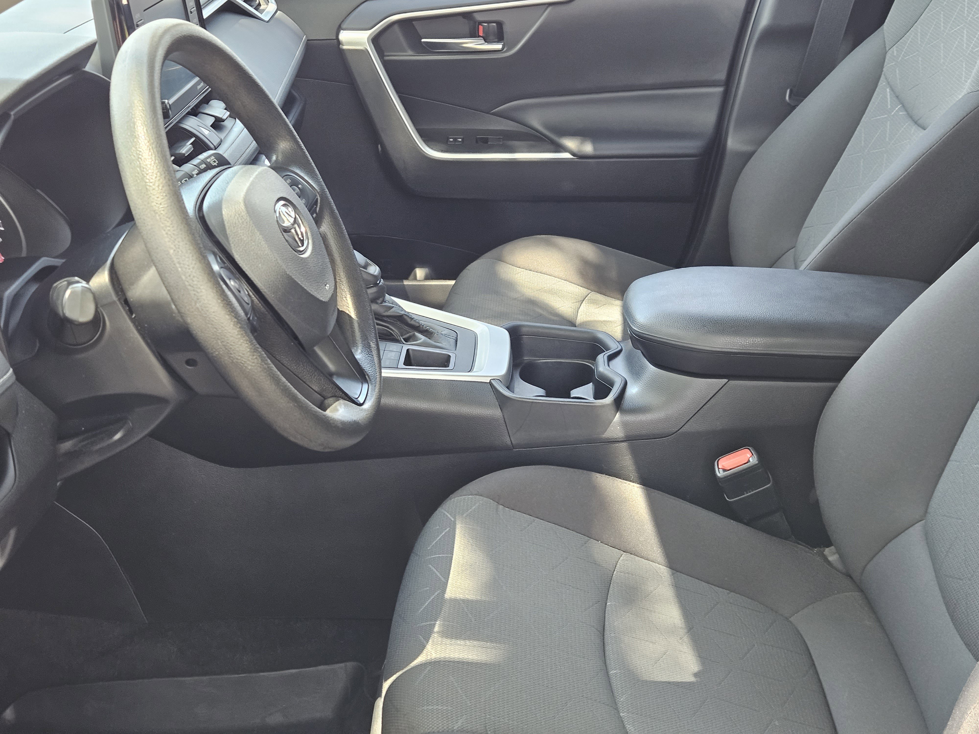 Vehicle image 10 of 22