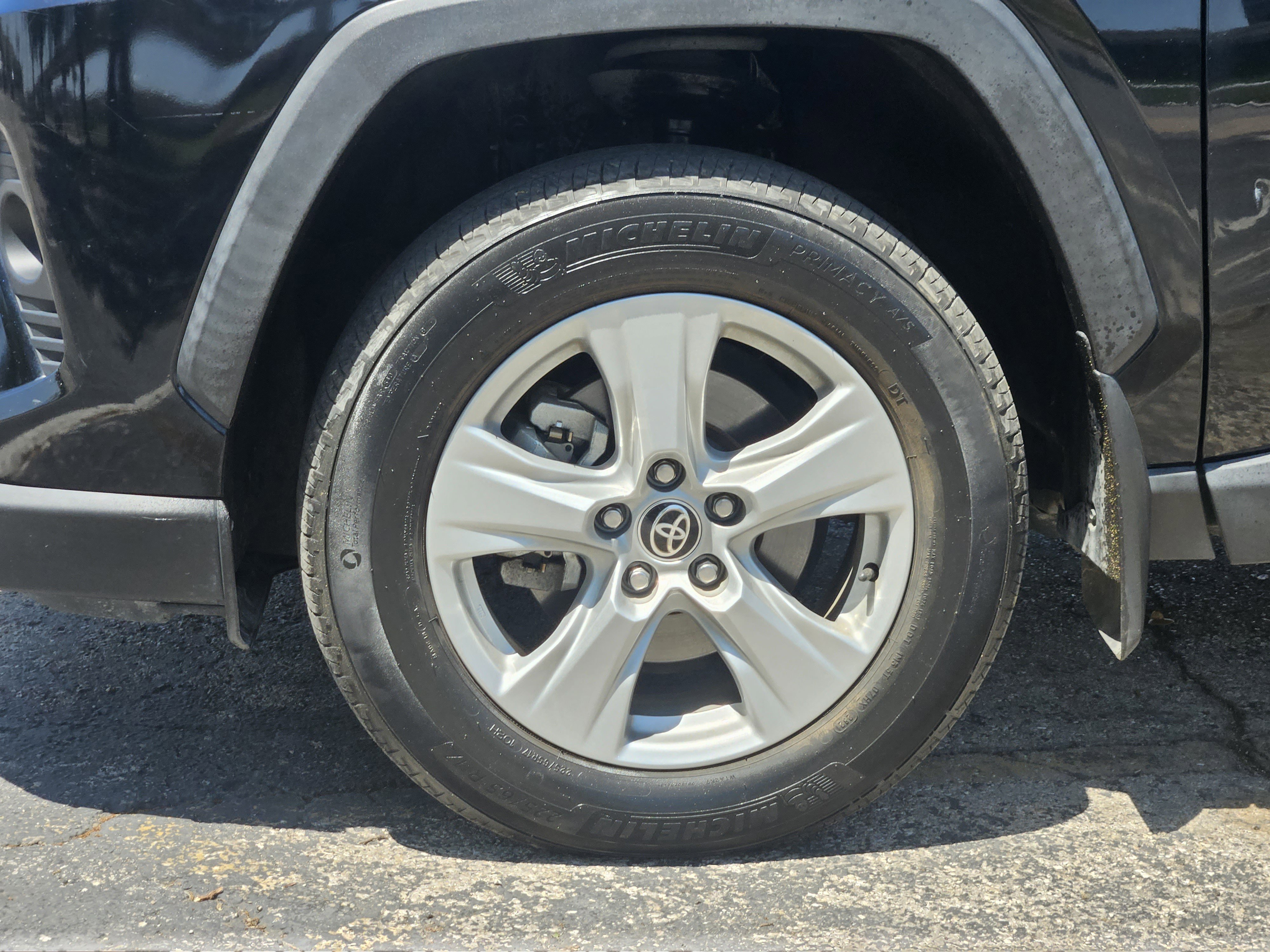 Vehicle image 8 of 22