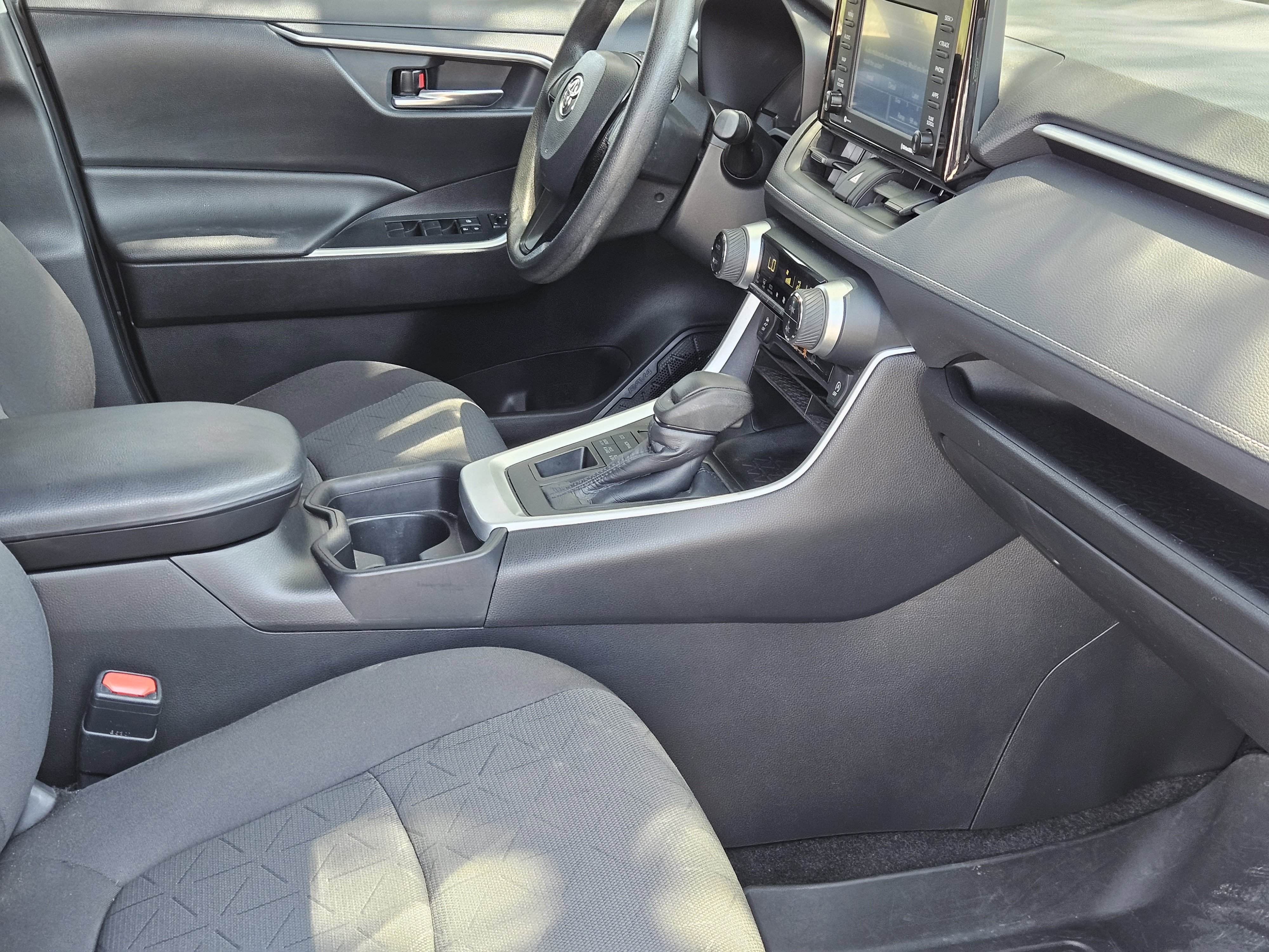 Vehicle image 11 of 22