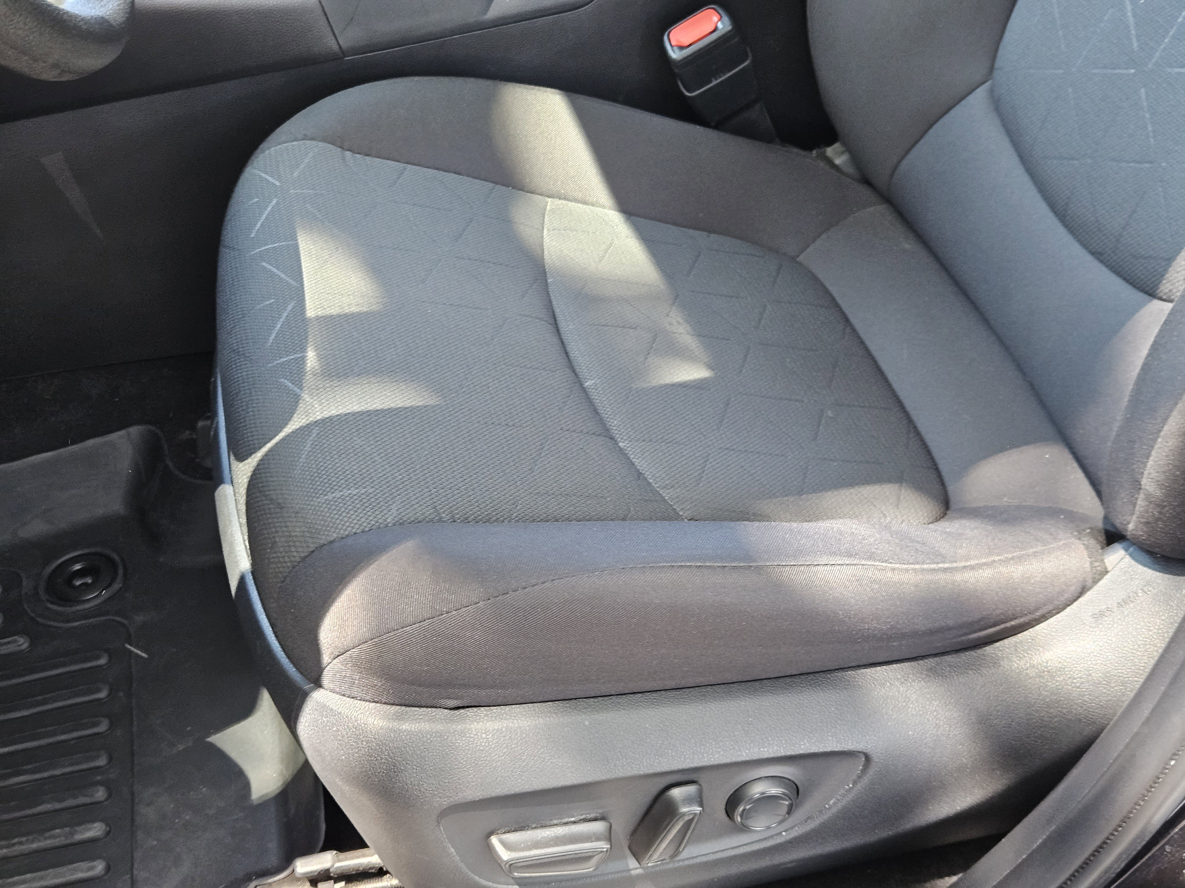 Vehicle image 18 of 22