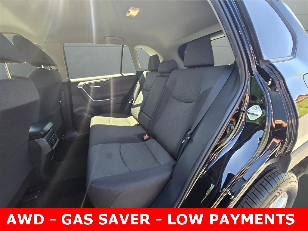 Vehicle image 10 of 35