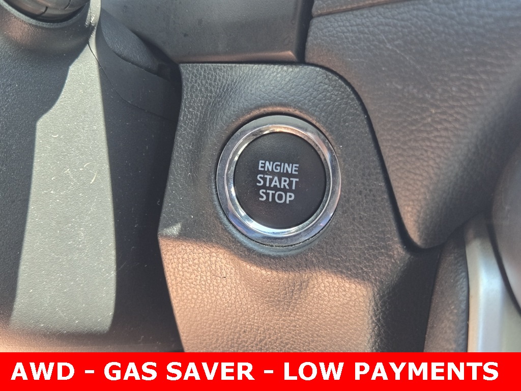Vehicle image 22 of 35