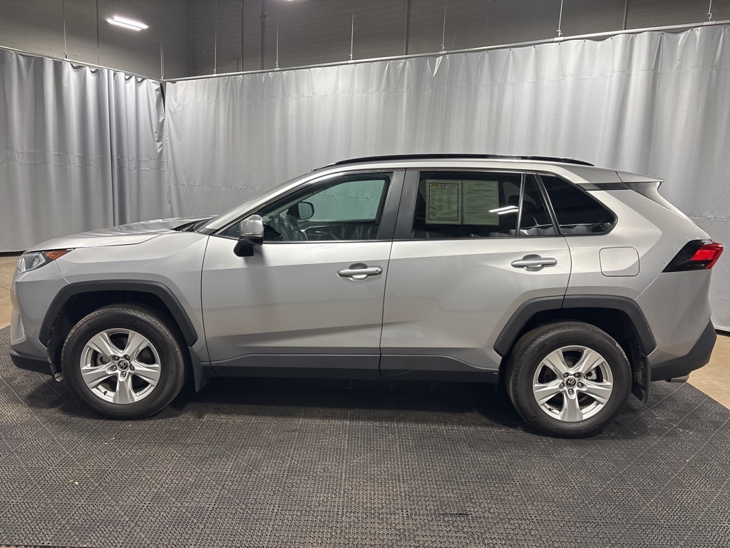 Vehicle image 2 of 41