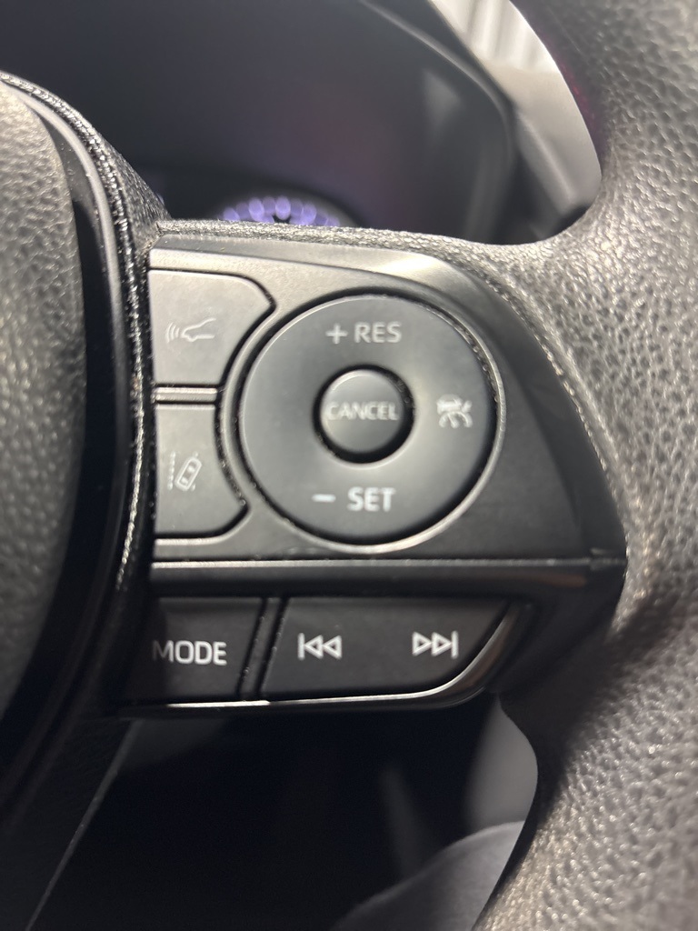 Vehicle image 23 of 41