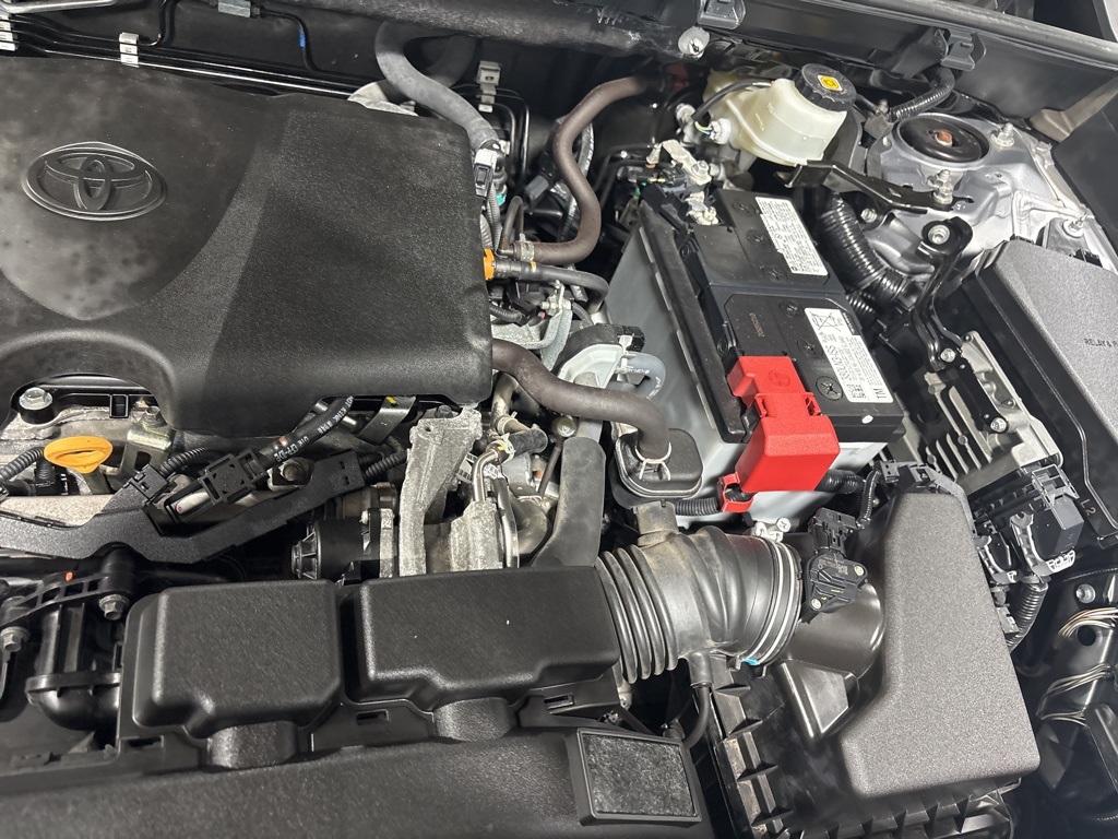 Vehicle image 17 of 41