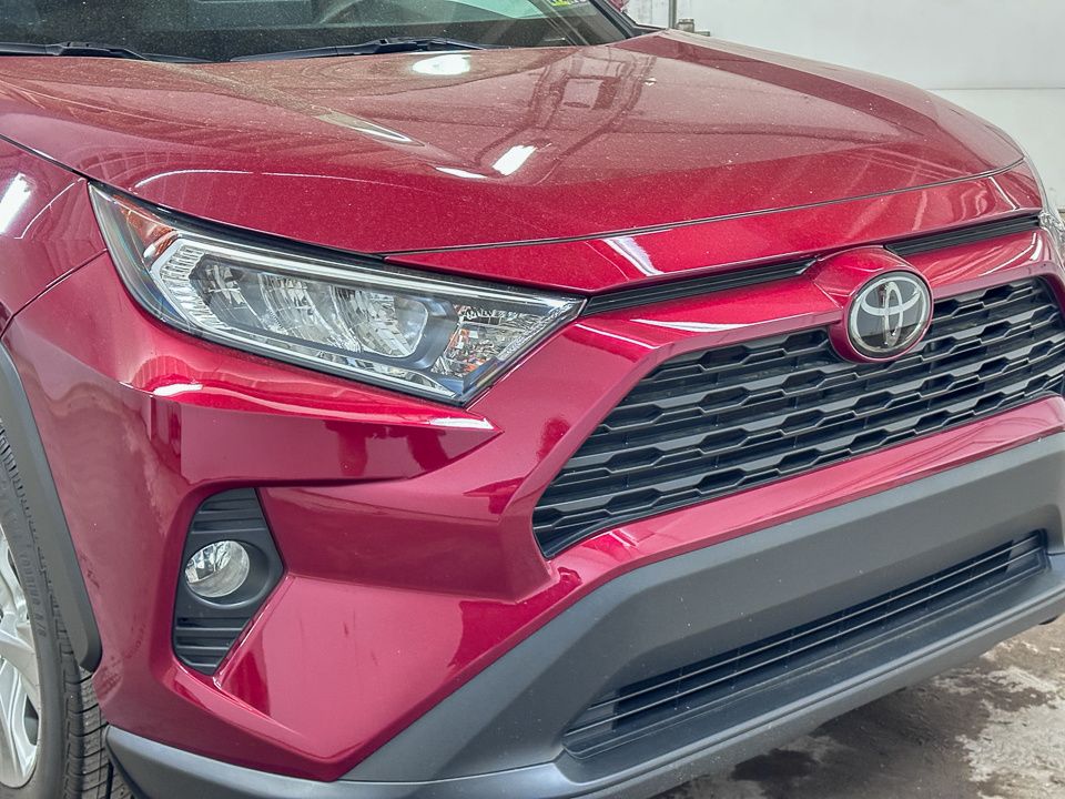 Vehicle image 14 of 52