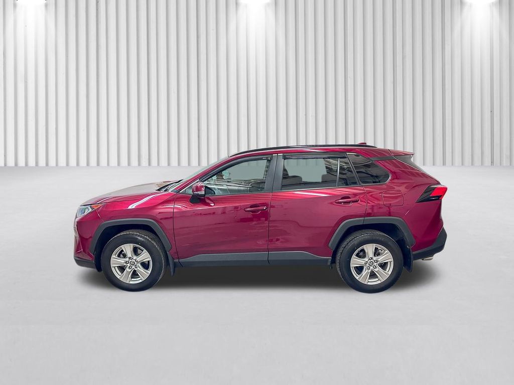 Vehicle image 9 of 52