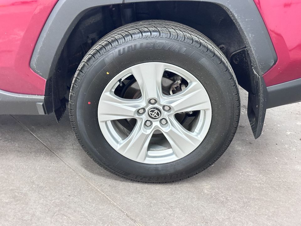 Vehicle image 47 of 52