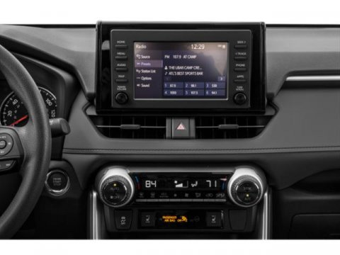Vehicle image 10 of 15