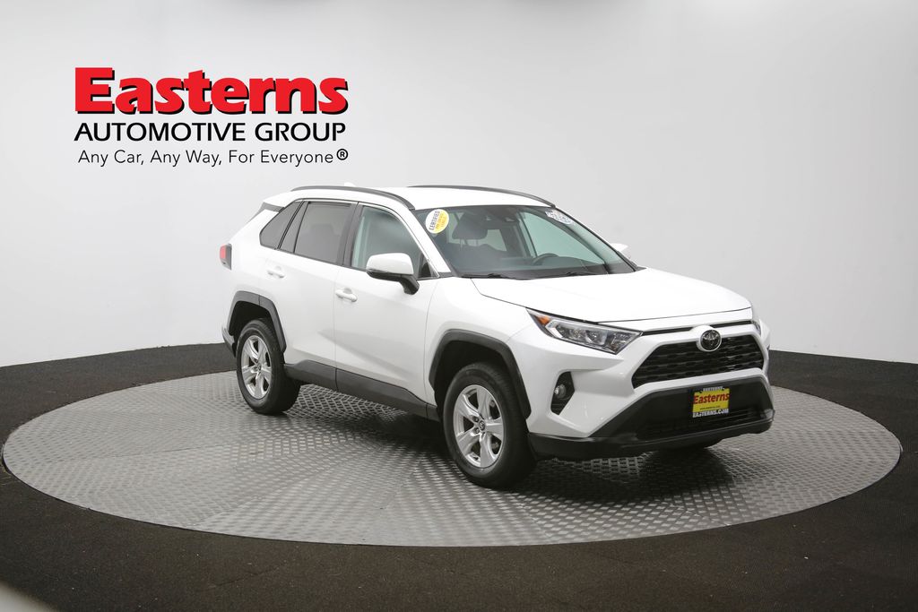 Vehicle image 12 of 61