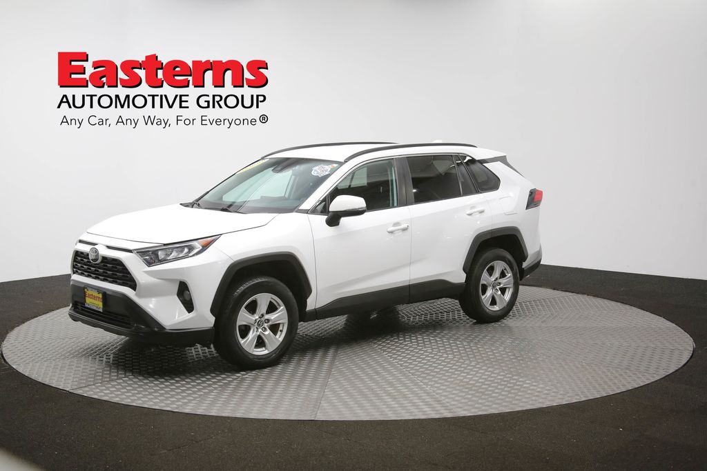 Vehicle image 6 of 61