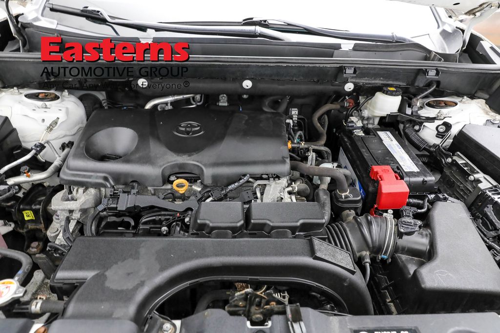 Vehicle image 37 of 61