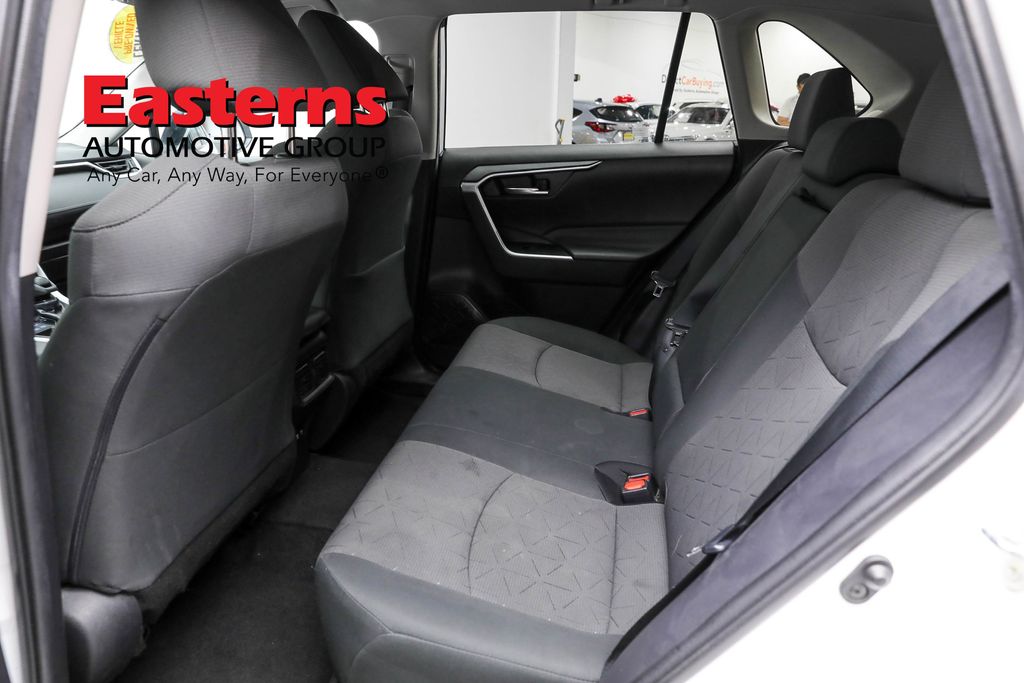 Vehicle image 45 of 61