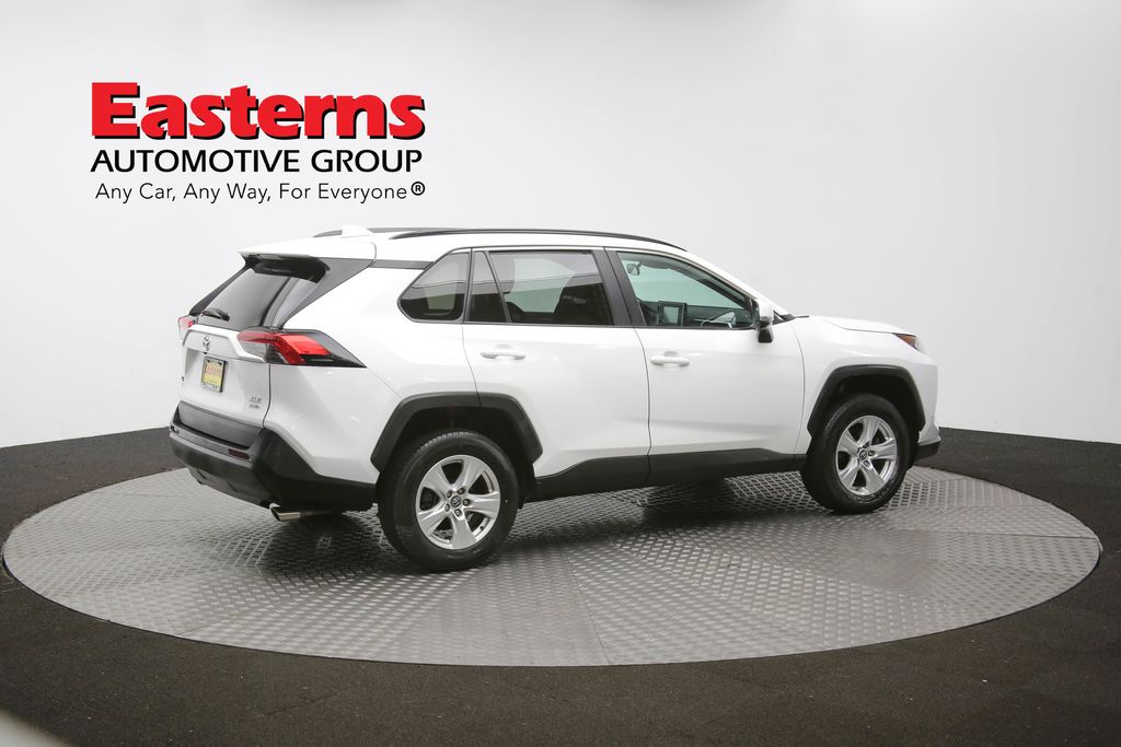 Vehicle image 22 of 61