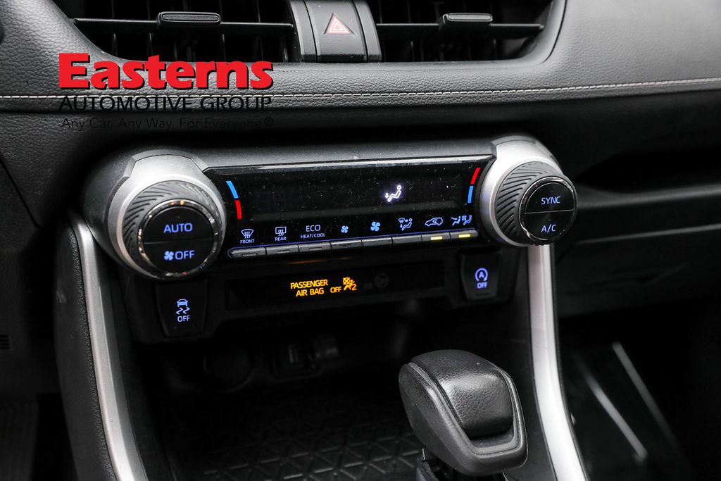 Vehicle image 60 of 61