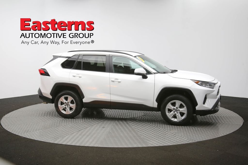 Vehicle image 15 of 61