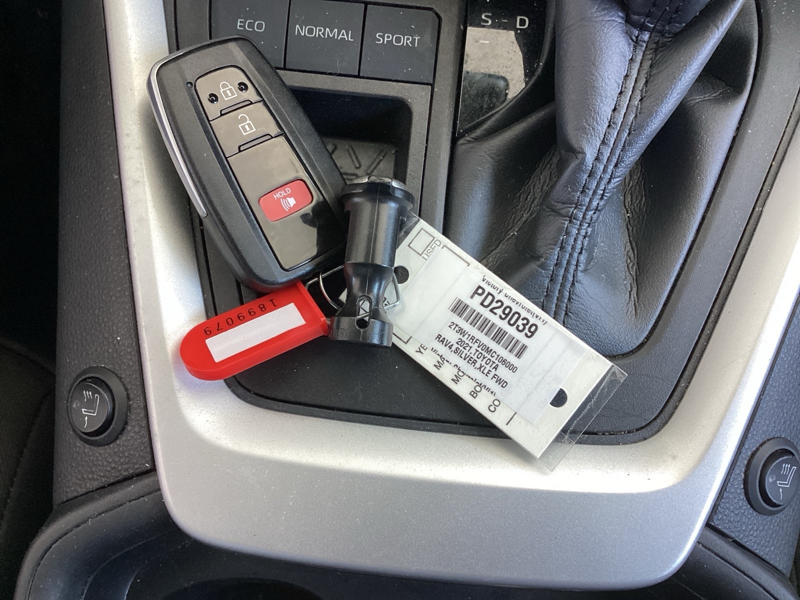 Vehicle image 27 of 29