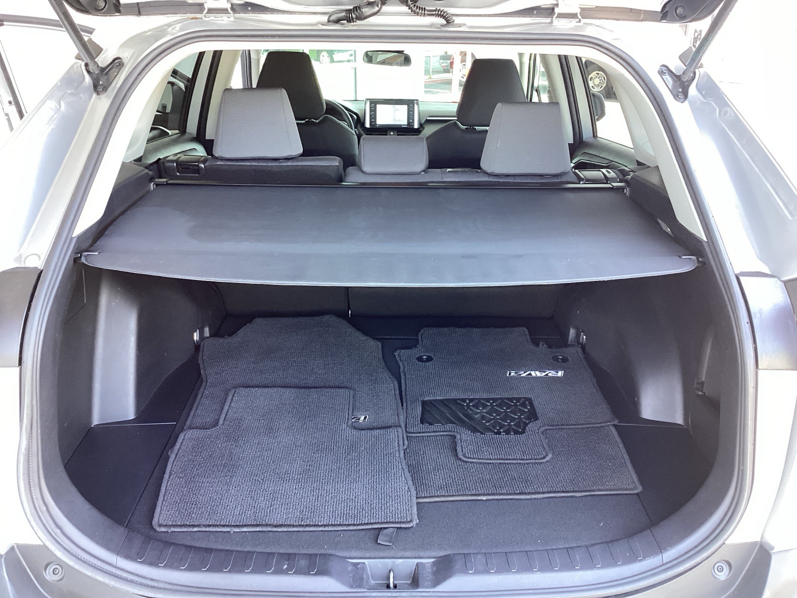 Vehicle image 9 of 29