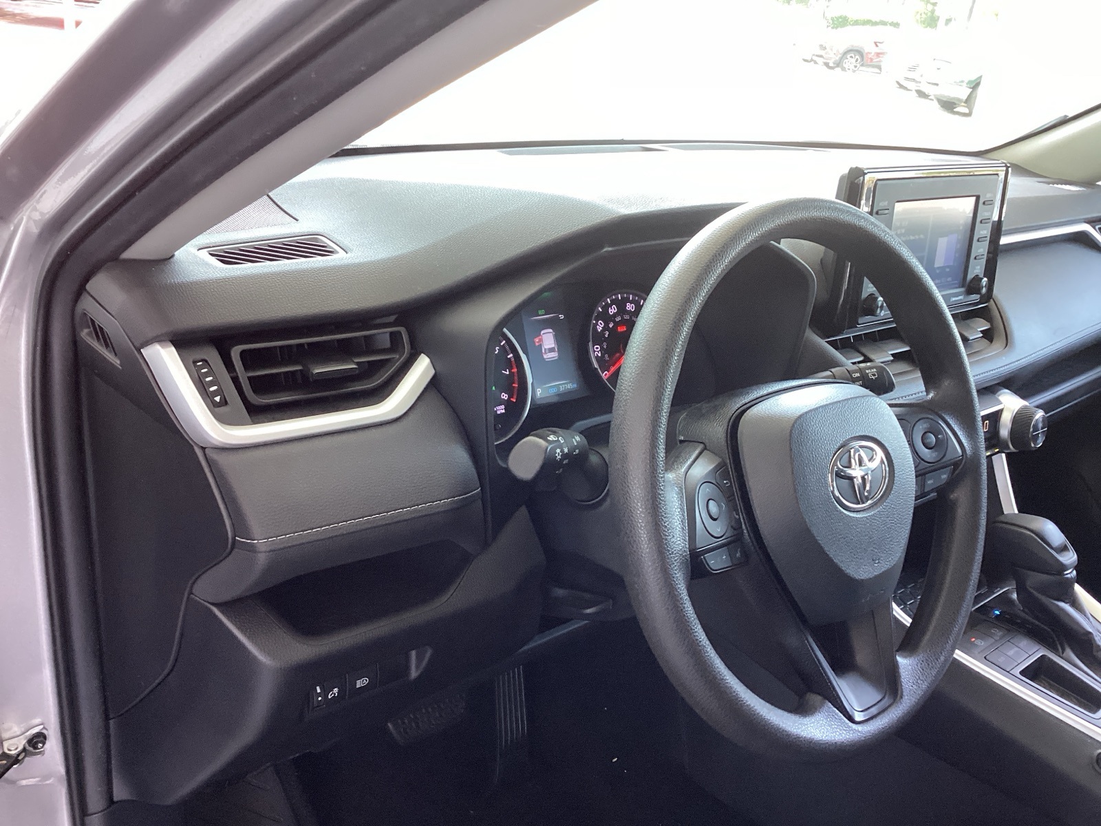Vehicle image 18 of 29