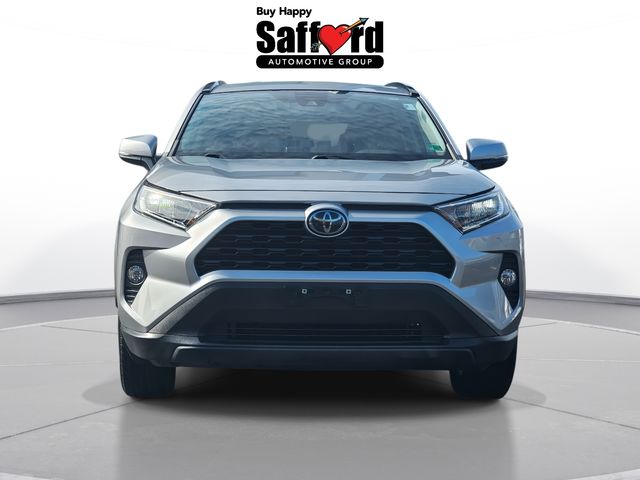 2021 Toyota RAV4 XLE Image 2 of 39