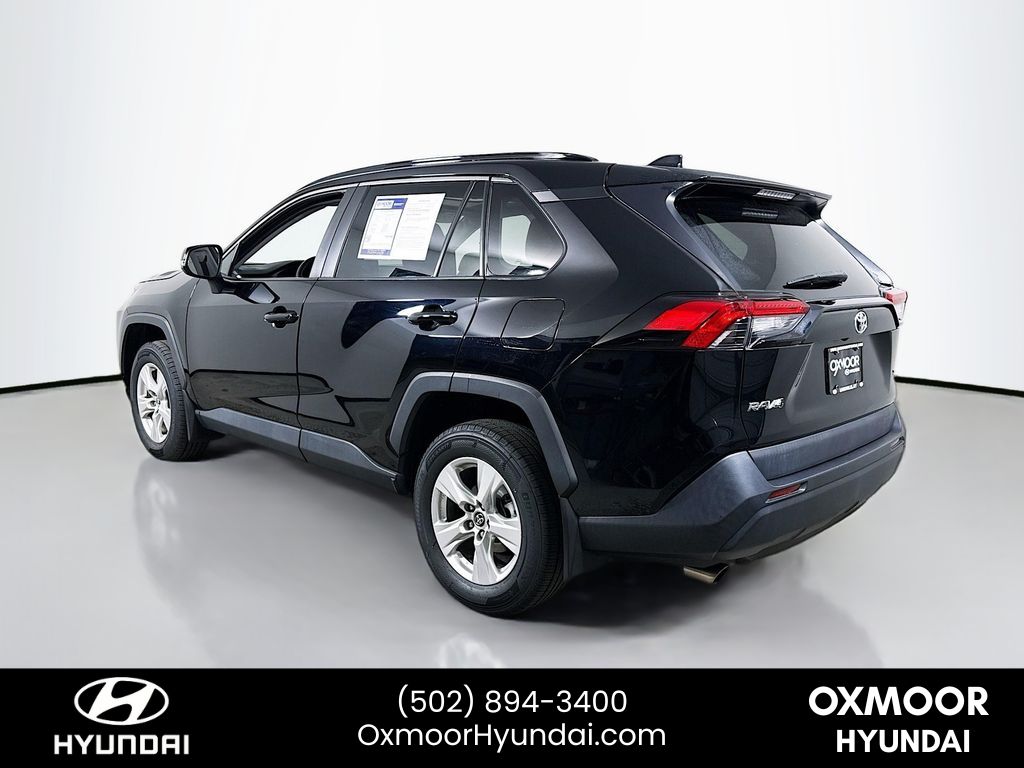 Vehicle image 7 of 32