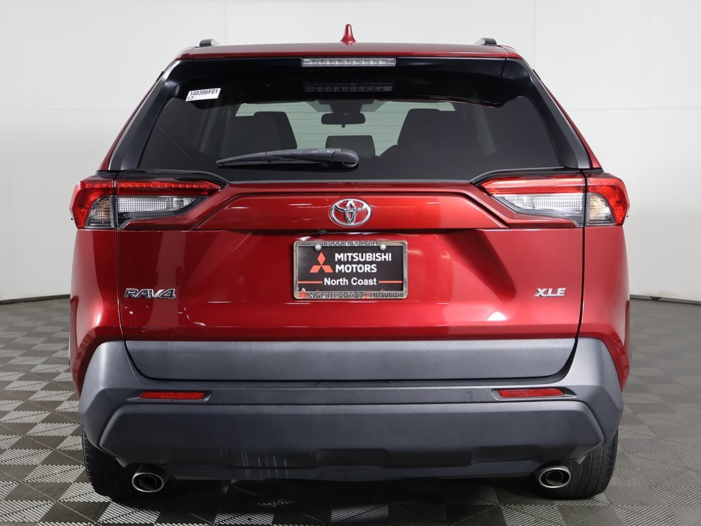 Vehicle image 9 of 50