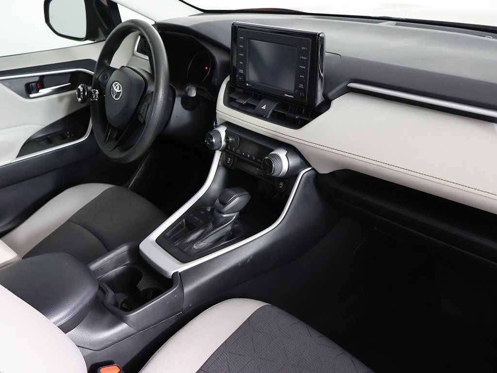 Vehicle image 26 of 50