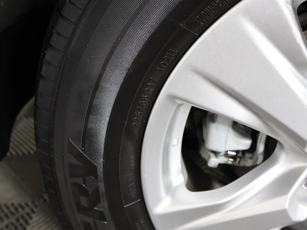 Vehicle image 20 of 50