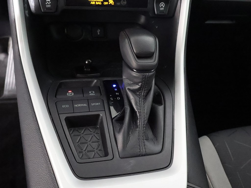 Vehicle image 42 of 50