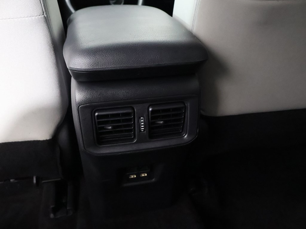 Vehicle image 43 of 50