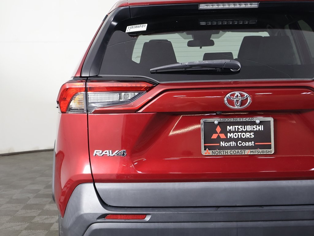 Vehicle image 11 of 50