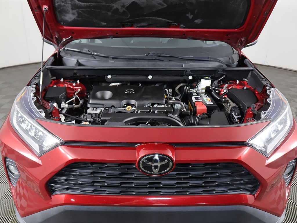 Vehicle image 18 of 50