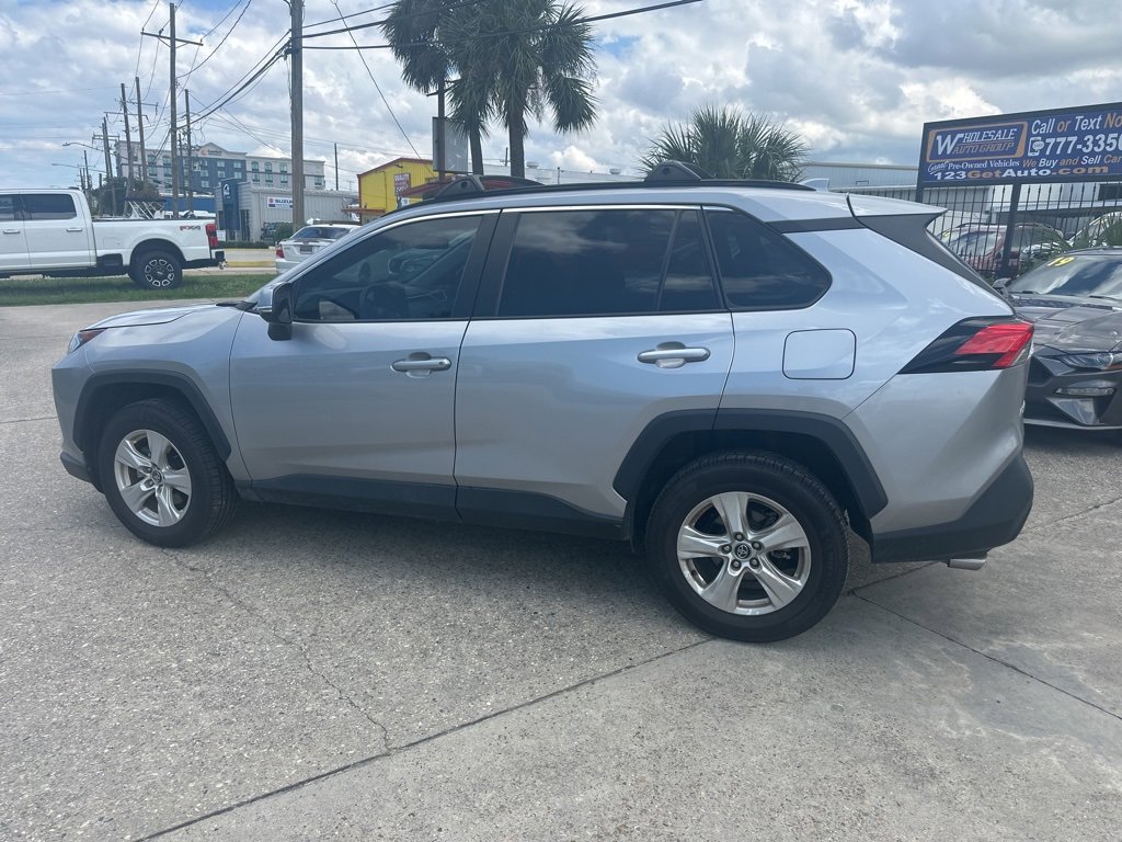 Vehicle image 6 of 27