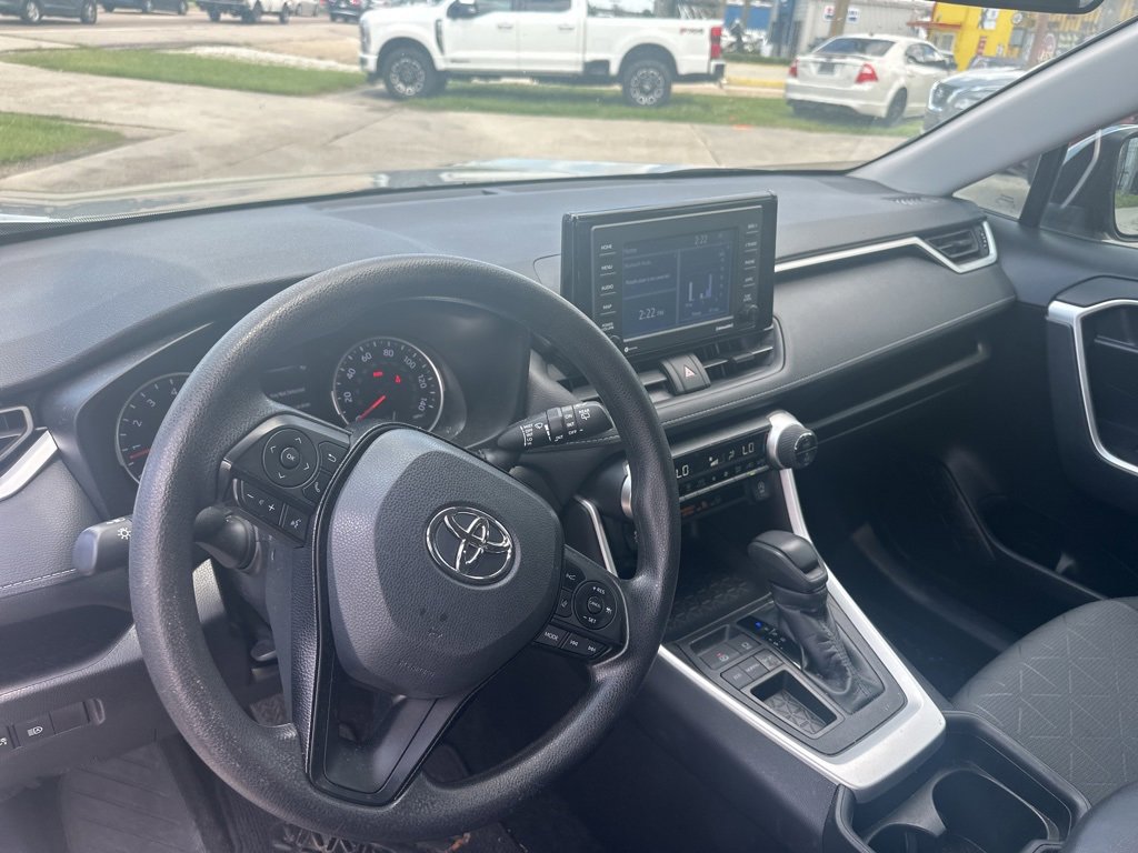 Vehicle image 20 of 27
