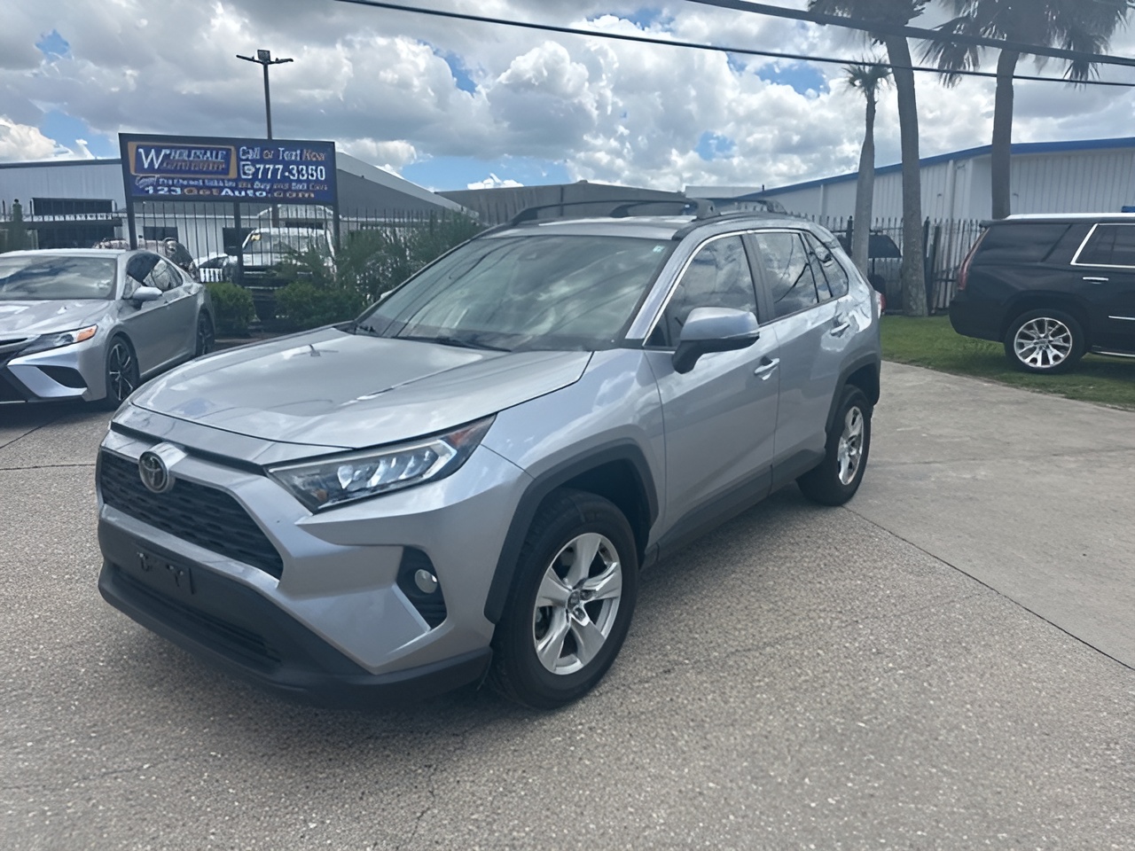 Vehicle image 22 of 27