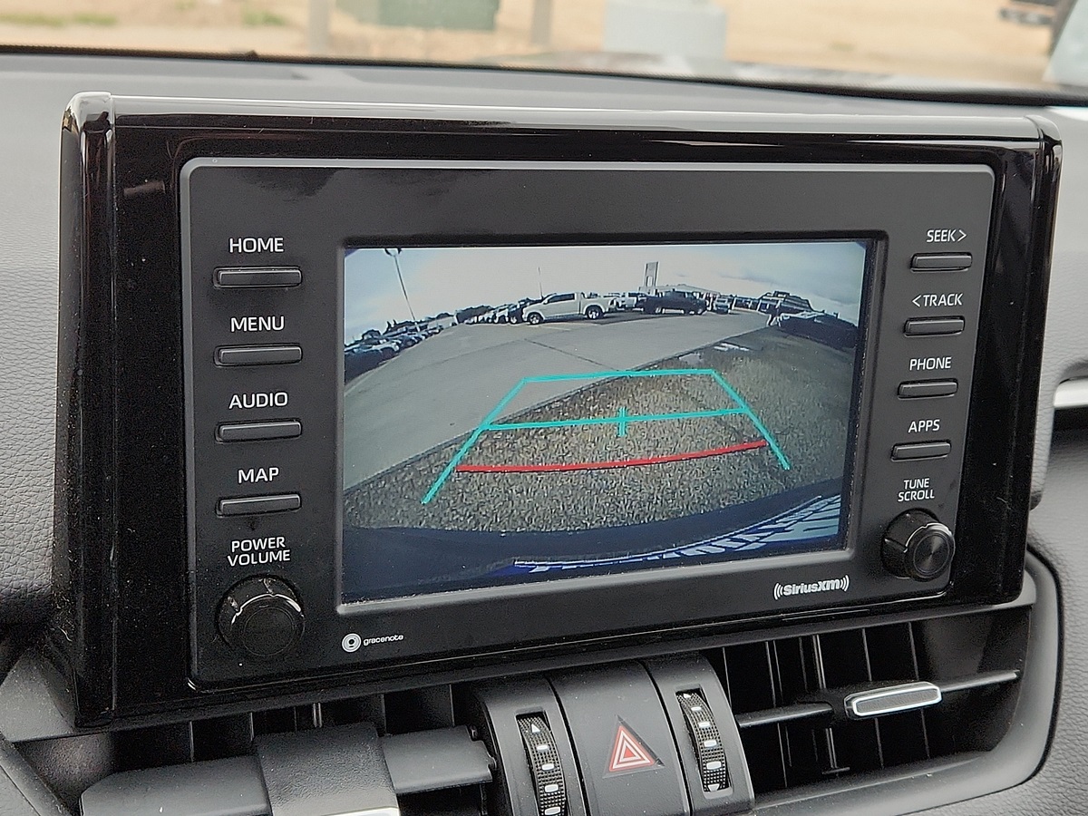 Vehicle image 8 of 12