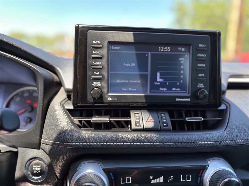 Vehicle image 29 of 33