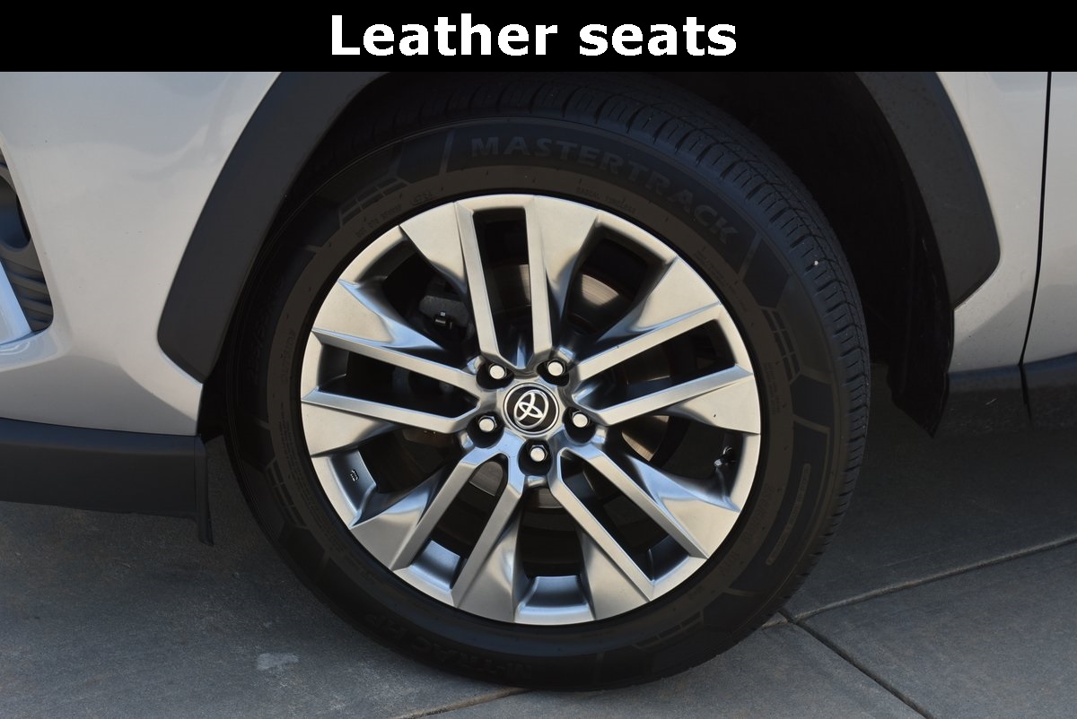 Vehicle image 13 of 37