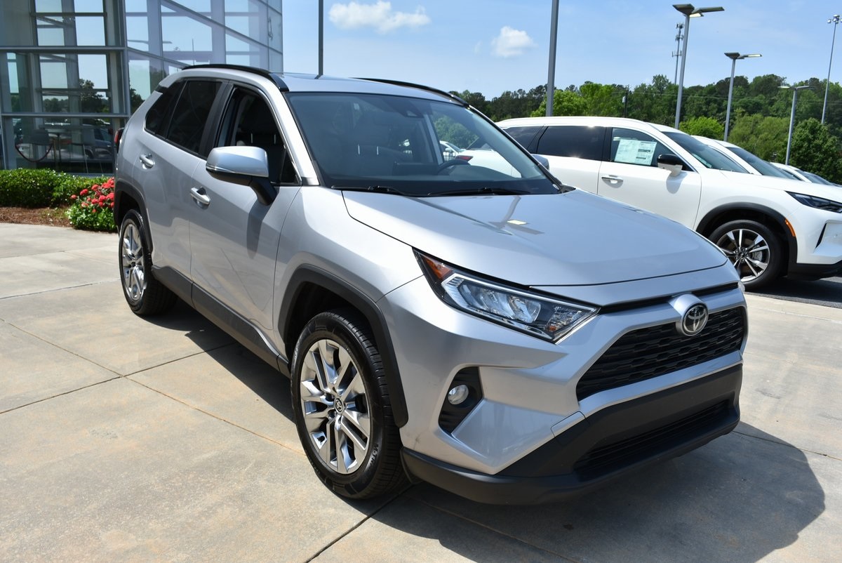 Vehicle image 6 of 37