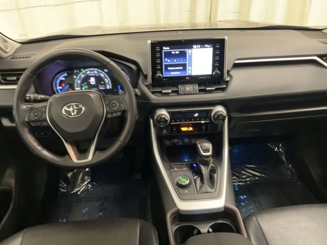 Vehicle image 26 of 30