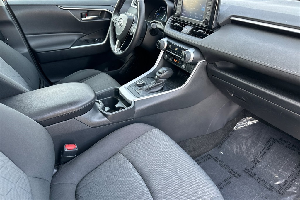 Vehicle image 31 of 32