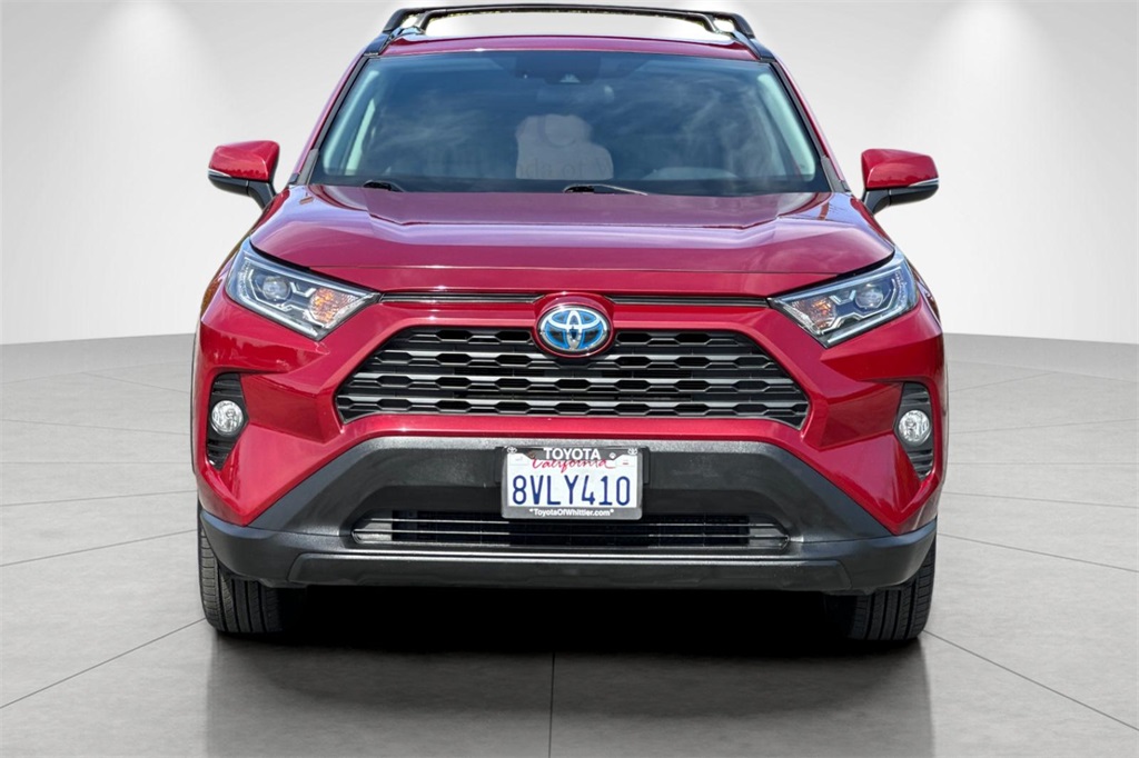 Vehicle image 2 of 32