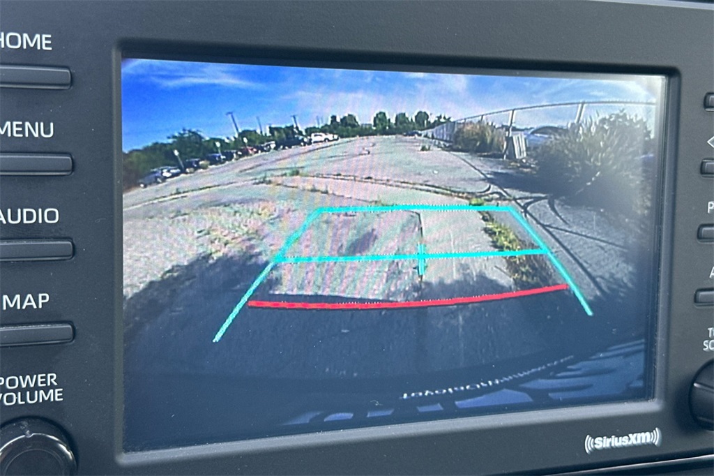 Vehicle image 19 of 32