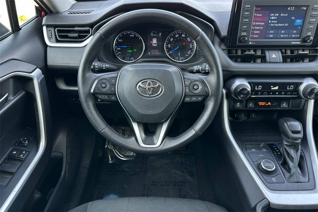 Vehicle image 14 of 32