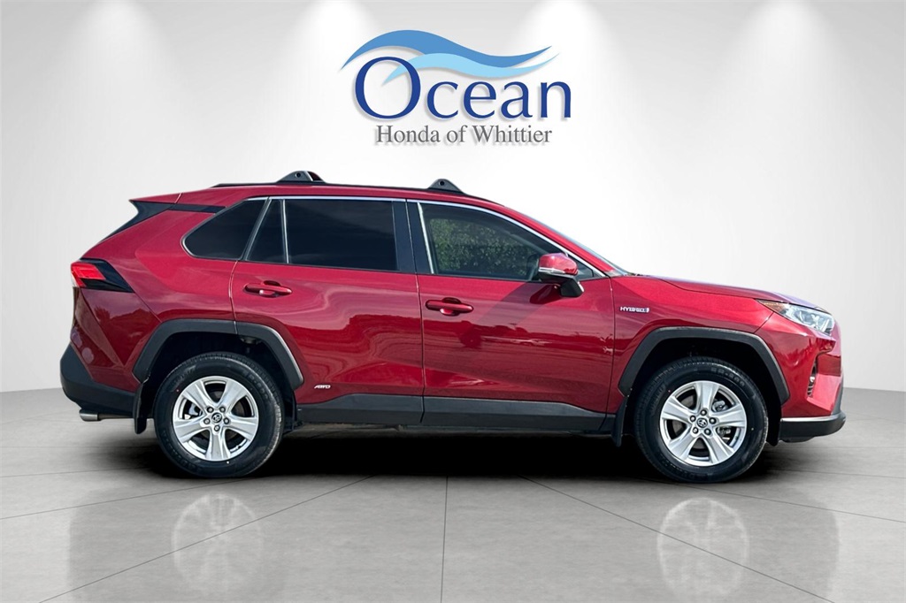 Vehicle image 5 of 32